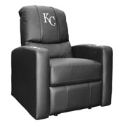 Stealth Power Plus Recliner with Kansas City Royals, AGS-XZ520823901CDSMHTUSBBLK-PSMLB21021
