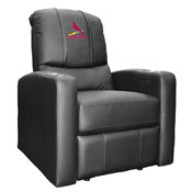 Stealth Power Plus Recliner with St Louis Cardinals, AGS-XZ520823901CDSMHTUSBBLK-PSMLB22050