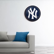 New York Yankees: Logo - Modern Disc Wall Sign, MBNYYS-230-02