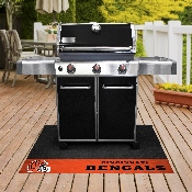 Cincinnati Bengals Vinyl Grill Mat - 26in. x 42in. - Striped B Primary Logo & Wordmark, 12180
