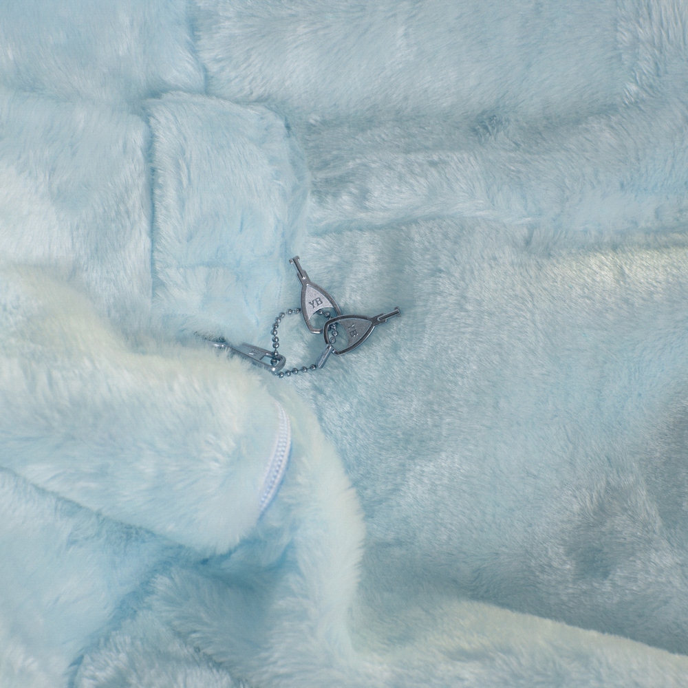 Teal fluffy chair deals